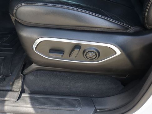 Used 2023 Jeep Wagoneer 4WD w/ Premium Group I image 20