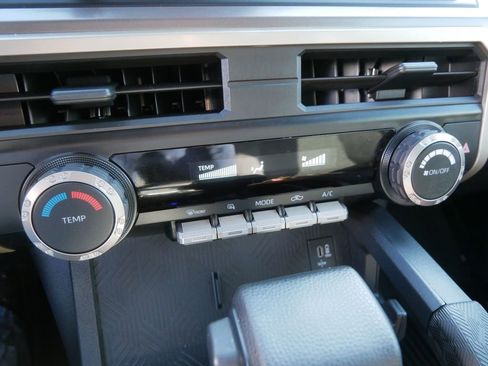 Used 2024 Toyota Tacoma 2WD Double Cab image 28