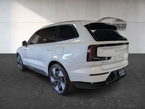 Used 2025 Volvo EX90 Ultra AWD/4WD image 8