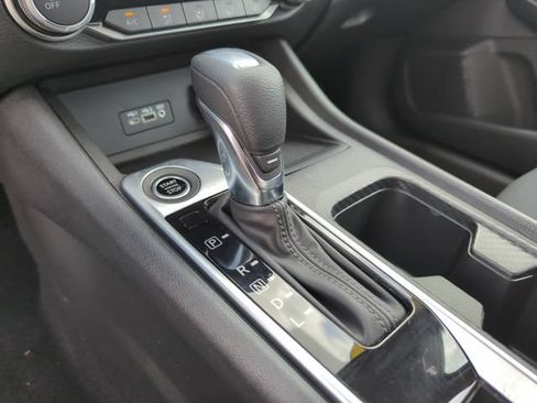 Certified 2023 Nissan Sentra SV FWD image 41
