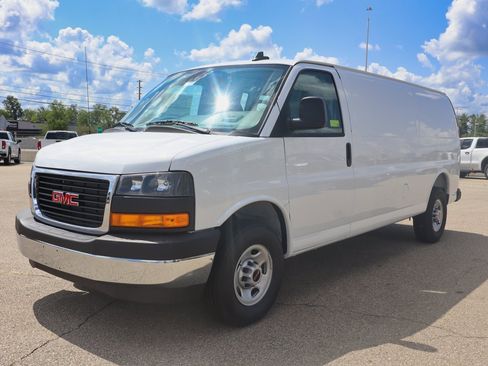 New 2025 GMC Savana 2500 Extended w/ Driver Convenience Package image 7