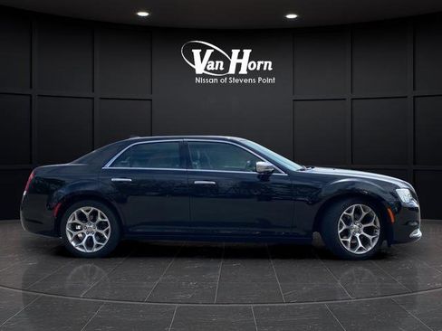 Used 2020 Chrysler 300 C w/ Sun, Sound & Nav Package RWD image 8