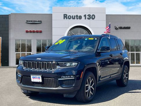 Used 2024 Jeep Grand Cherokee Limited image 2