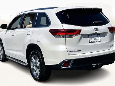 Used 2019 Toyota Highlander Limited image 4
