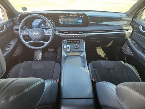 Used 2025 Hyundai Palisade Calligraphy image 8