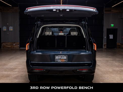 Used 2025 Lincoln Navigator Reserve image 9