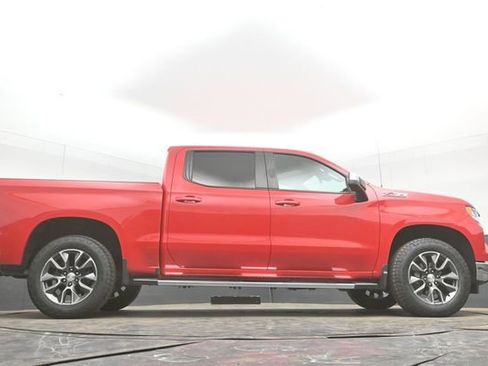 Used 2024 Chevrolet Silverado 1500 LT w/ Z71 Off-Road Package AWD/4WD image 46
