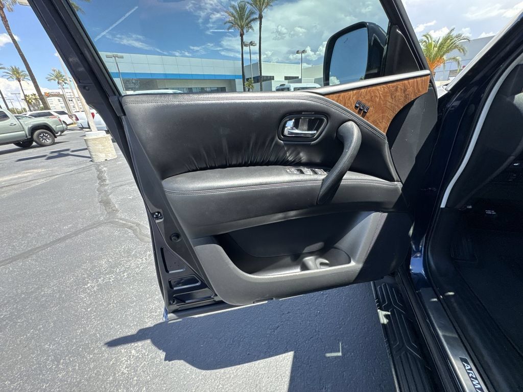 Used 2024 Nissan Armada SL w/ Captain's Chairs Package AWD/4WD image 23