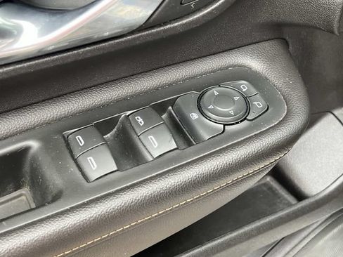 Used 2019 GMC Terrain SLE FWD image 16