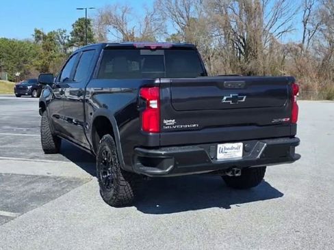 Certified 2022 Chevrolet Silverado 1500 ZR2 w/ Technology Package image 2