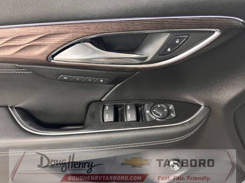 Used 2021 Buick Envision Avenir w/ Technology Package II FWD image 25