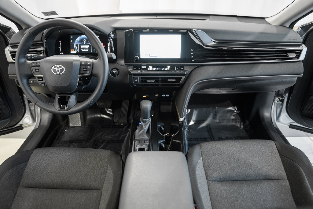 Used 2026 Toyota Camry LE w/ Convenience Package FWD image 18