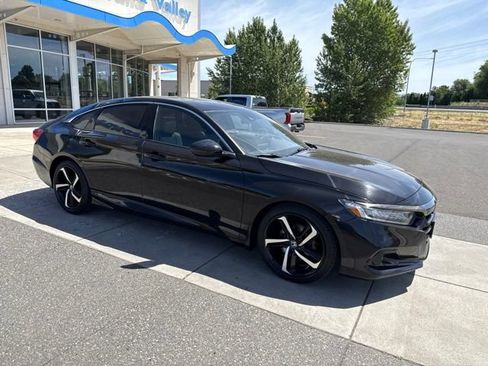 Used 2022 Honda Accord Sport image 2