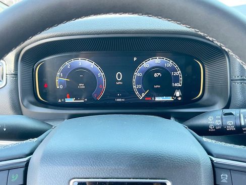 Certified 2025 Jeep Wagoneer L Series II w/ Premium Group I image 12