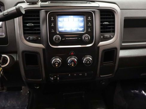 Used 2018 RAM 3500 Tradesman w/ Chrome Appearance Group image 10