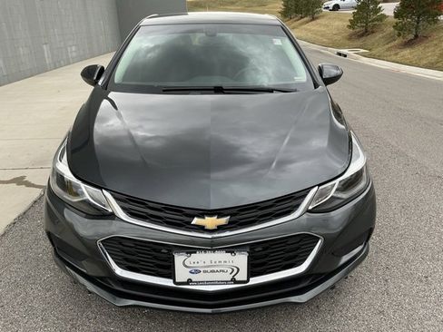 Used 2018 Chevrolet Cruze LT w/ Convenience Package image 8