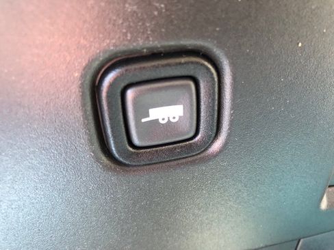 Used 2018 Chevrolet Express 2500 w/ Driver Convenience Package image 30