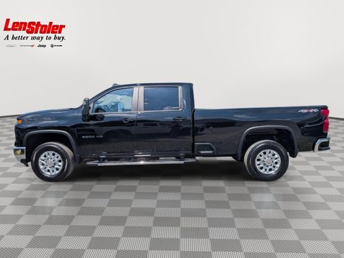 Used 2025 Chevrolet Silverado 3500 LT w/ Safety Package AWD/4WD image 2