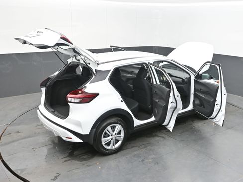 Certified 2025 Nissan Kicks Play S FWD image 48