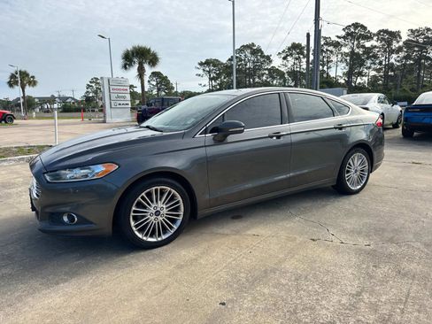 Used 2016 Ford Fusion SE w/ Equipment Group 202A AWD/4WD image 7