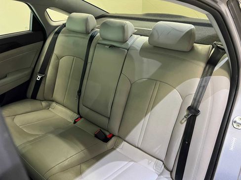 Used 2016 Hyundai Sonata Limited w/ Option Group 02 image 13