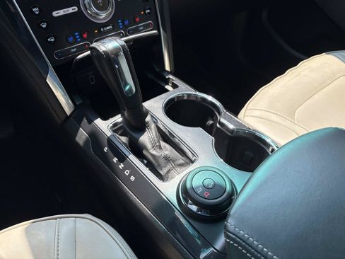 Used 2017 Ford Explorer Platinum AWD/4WD image 29