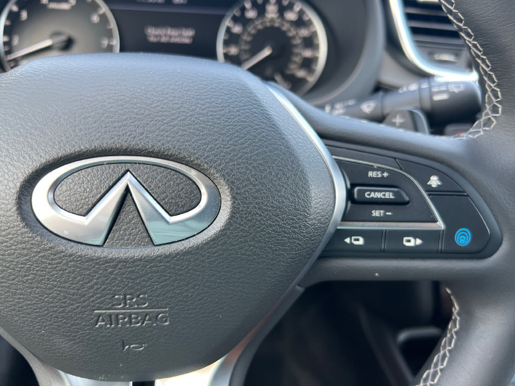 Certified 2025 INFINITI QX50 Luxe AWD/4WD image 30