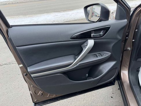 Used 2019 Mitsubishi Eclipse Cross SE image 11
