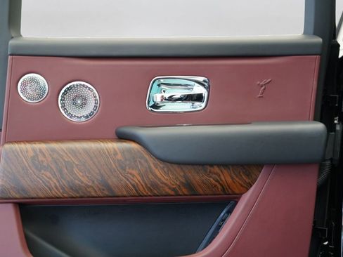 Used 2020 Rolls-Royce Cullinan AWD/4WD image 35