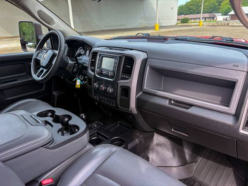Used 2018 RAM 2500 Tradesman w/ Chrome Appearance Group AWD/4WD image 27