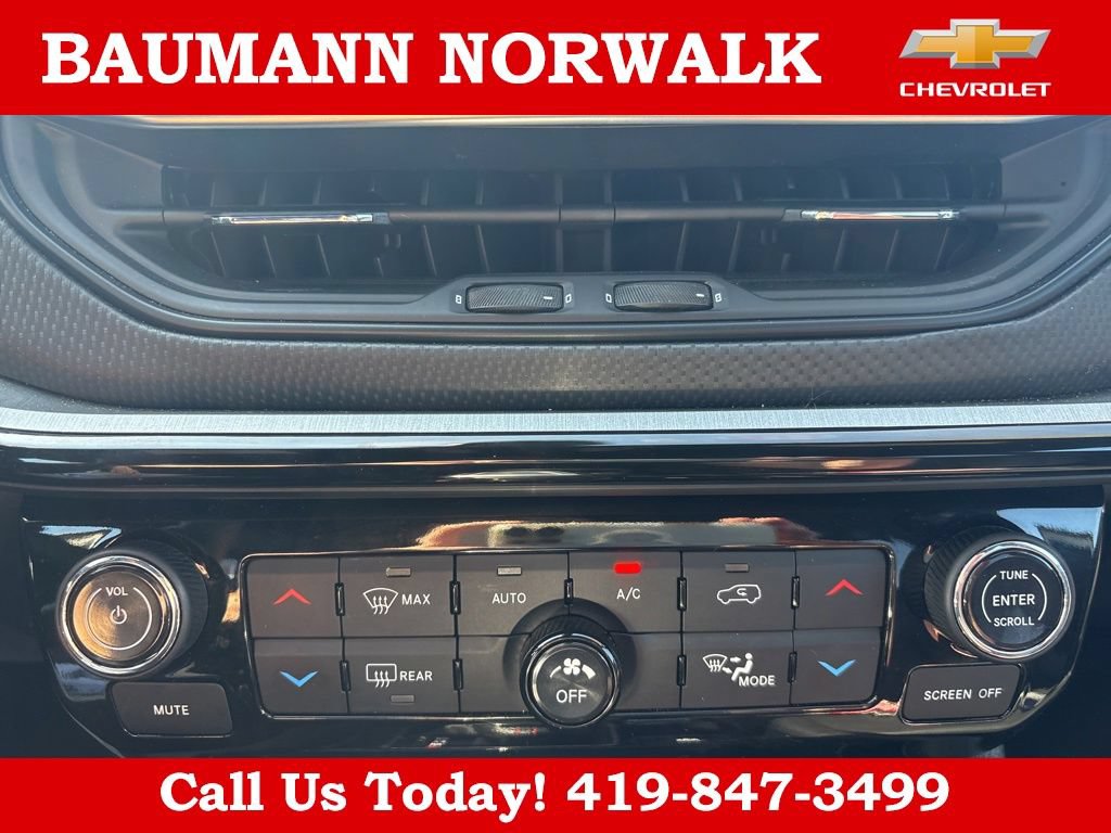 Used 2025 Jeep Compass Trailhawk AWD/4WD image 22