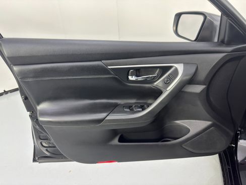 Used 2015 Nissan Altima 2.5 SV image 35