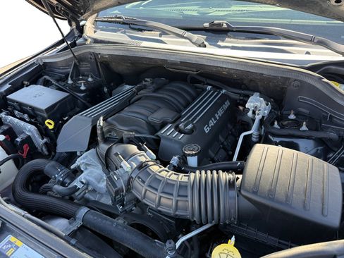 Used 2015 Jeep Grand Cherokee SRT AWD/4WD image 9