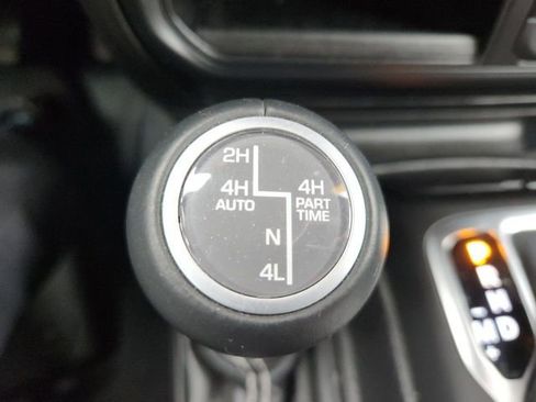 Used 2019 Jeep Wrangler Unlimited Sahara w/ Quick Order Package 24M Moab image 21