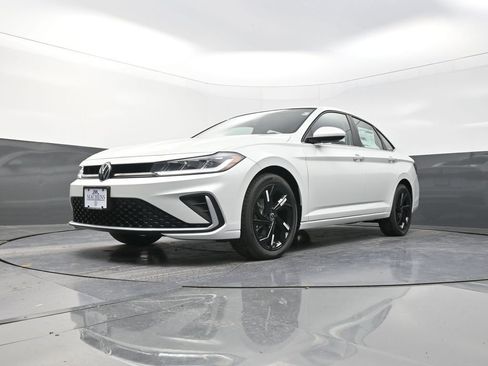 New 2026 Volkswagen Jetta SE FWD image 23