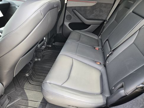 Used 2026 Tesla Model Y 2WD image 21