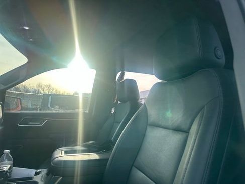 Used 2022 GMC Sierra 1500 Elevation w/ Elevation Premium Package image 5