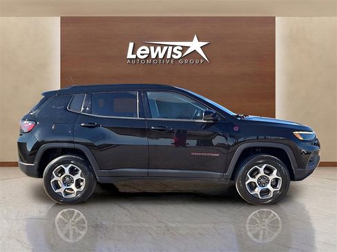 Used 2022 Jeep Compass Trailhawk w/ Trailhawk Elite Group image 5