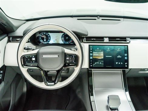 Used 2026 Land Rover Range Rover Velar S AWD/4WD image 17