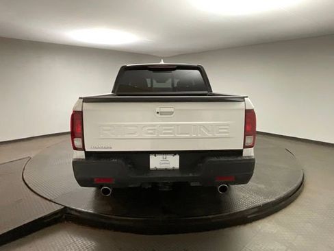 Certified 2025 Honda Ridgeline Black Edition image 6