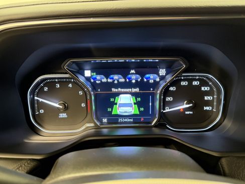 Used 2021 GMC Yukon XL Denali image 13