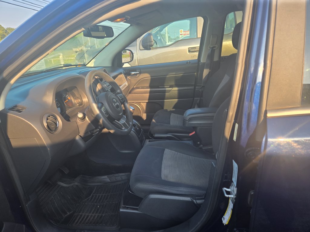 Used 2016 Jeep Compass Sport w/ Power Value Group AWD/4WD image 7
