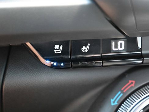 Used 2022 Chevrolet Camaro LT w/ Technology Package RWD image 25