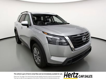 Used 2025 Nissan Pathfinder SV