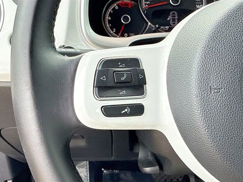 Used 2019 Volkswagen Beetle 2.0T S FWD image 34