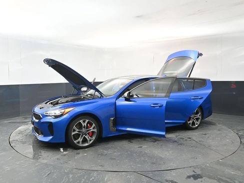 Used 2019 Kia Stinger GT2 image 26