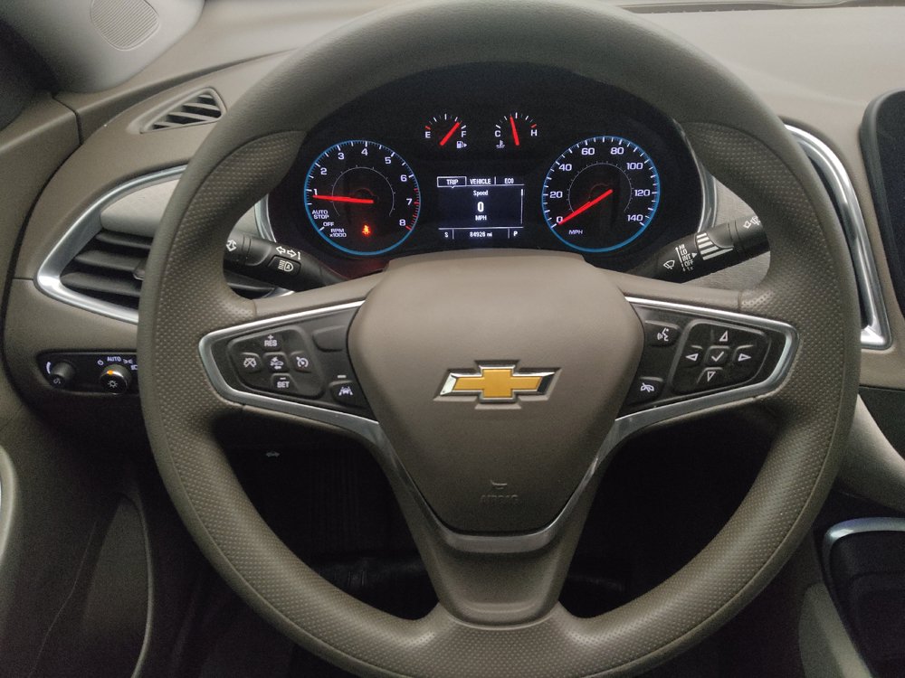 Used 2020 Chevrolet Malibu LT FWD image 22