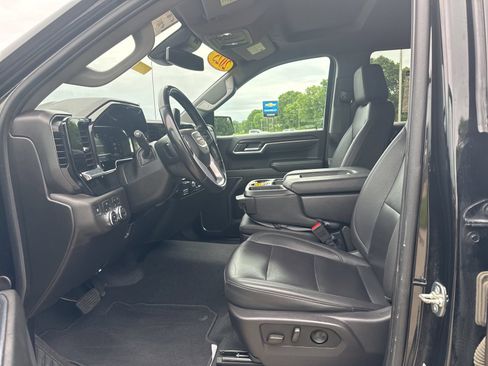 Used 2025 GMC Sierra 1500 SLT AWD/4WD image 24