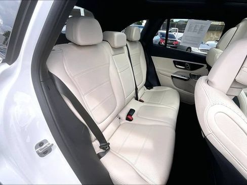 Used 2026 Mercedes-Benz GLC 300 4MATIC image 16