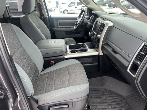 Used 2018 RAM 1500 Big Horn image 28